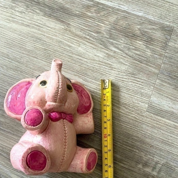 Vintage retro adorable 6.5” pink elephant money piggybank. Excellent condition. - Picture 3 of 8
